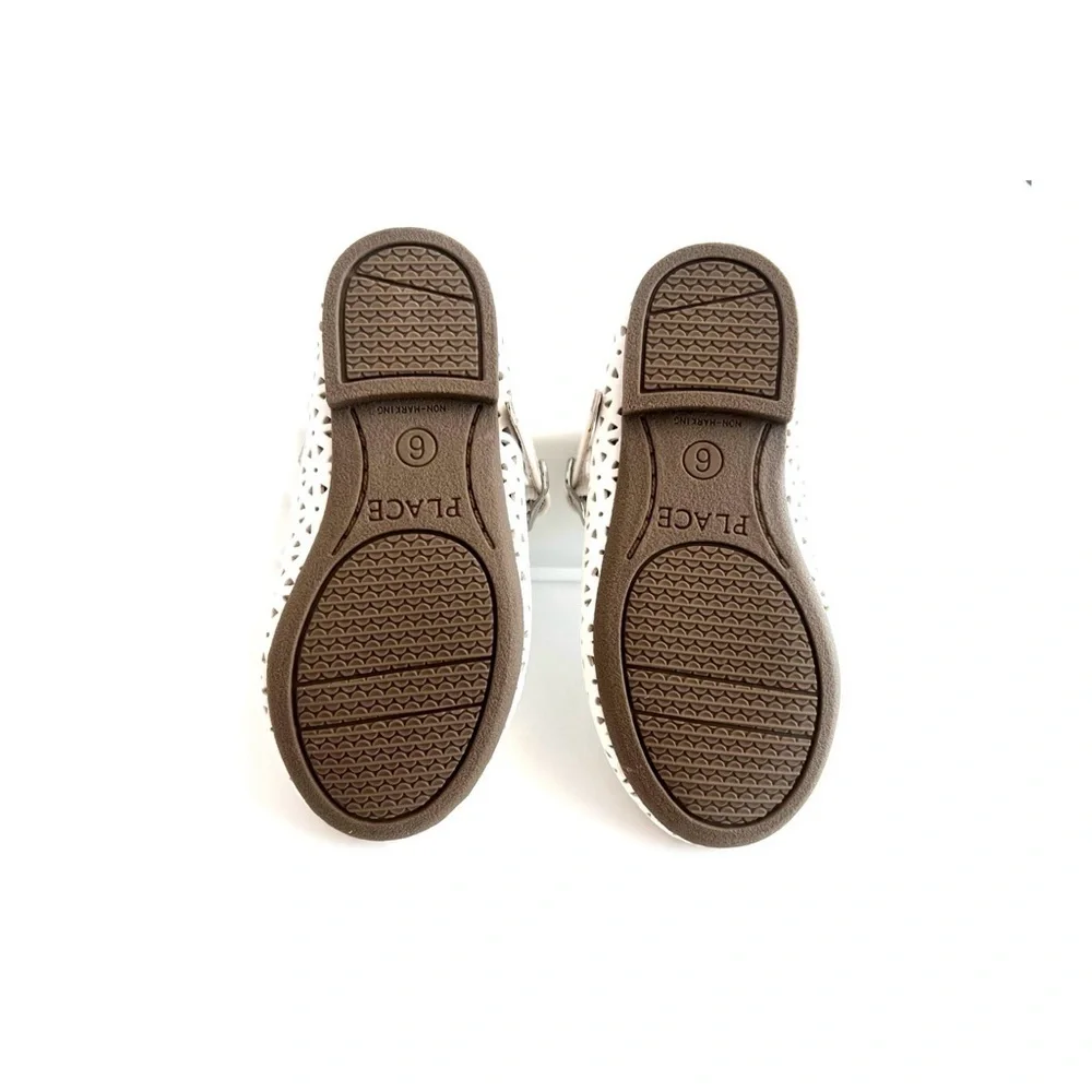 NEW - The Children's Place White Dress Shoes Laser Cut Toddler Sz 6